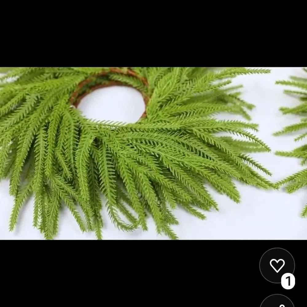 Elegant Green Holiday Wreath with Candle
